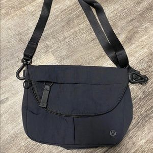 Lululemon Festival Crossbody